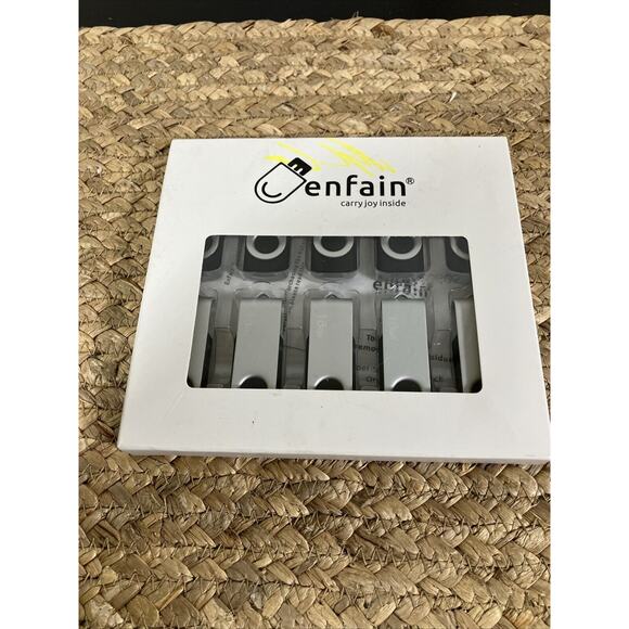 Enfain 16GB Gray Flash‎ Drive USB - Picture 1 of 3